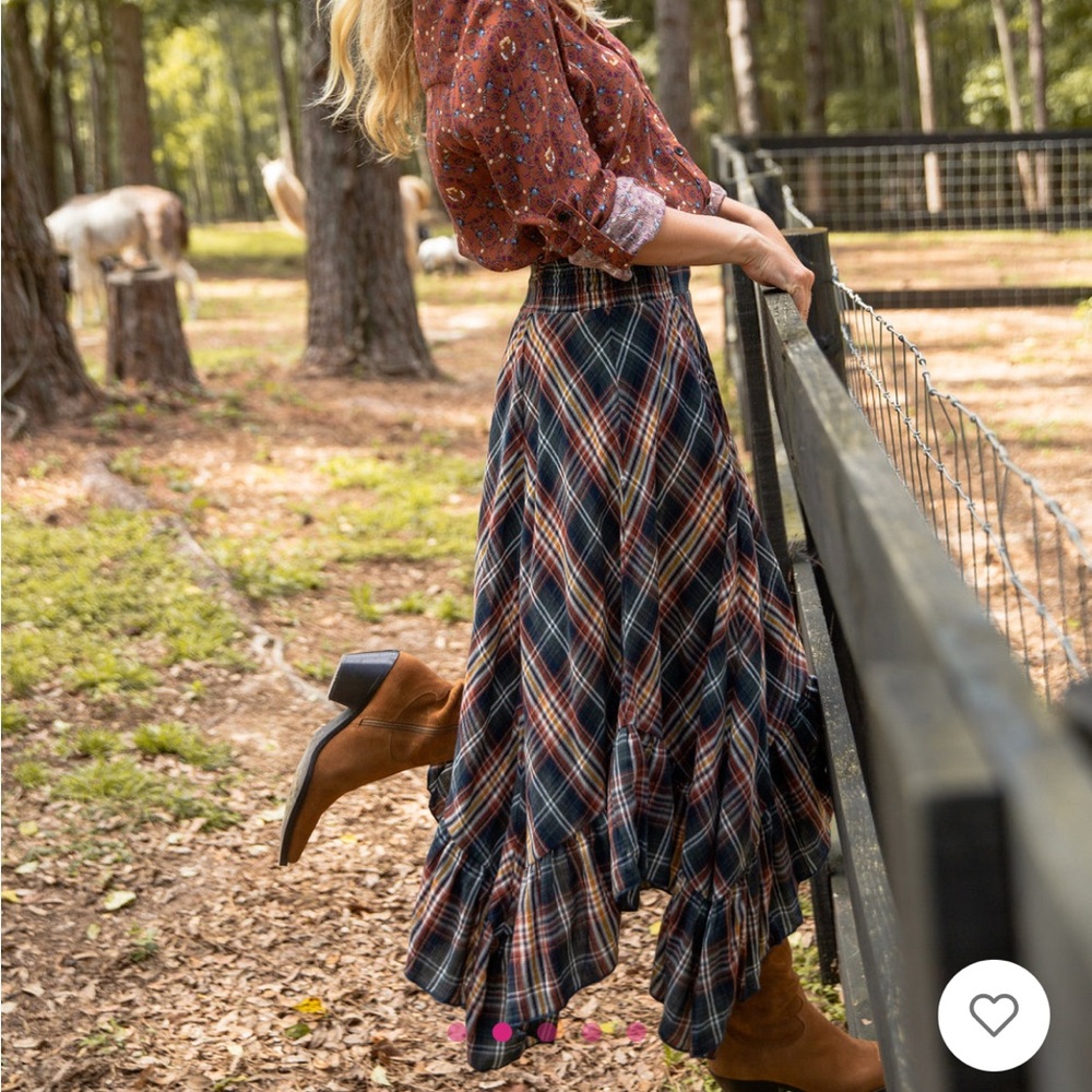 Natural Life Feelin’ Alive Plaid Maxi Handkerchief Skirt (M)